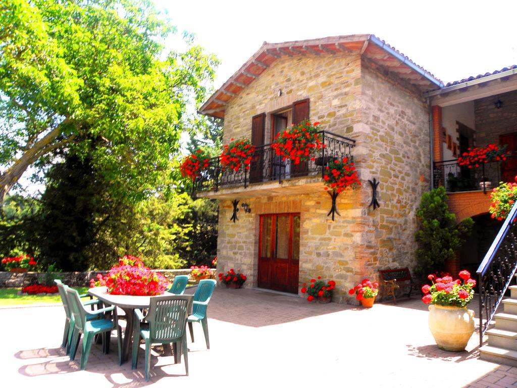 Aurora Villa Gubbio Exterior photo